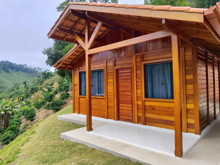Fachada: Chalé 42m² com Suíte e Varanda