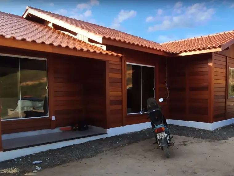 Fachada: Casa 129,00m² com 1 suíte e 2 quartos