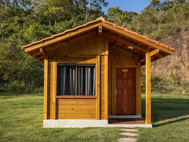 Fachada da Chalé Compacto 17,00m² com 1 Suíte e Varanda