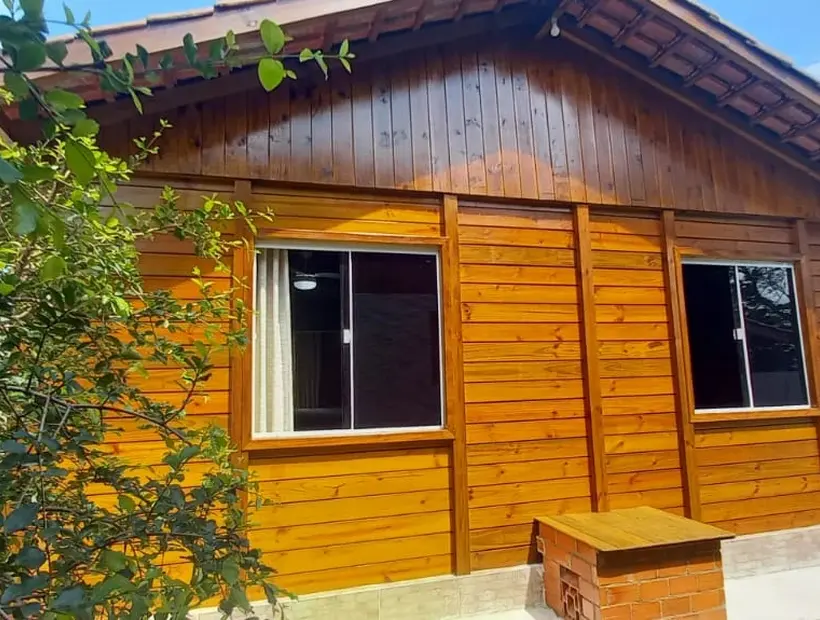 Casa de madeira para morar: o que muda quando o uso é diário